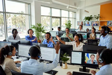 Centre d’appel francophone opérant à distance pour une clientèle située en France en assistance administrative